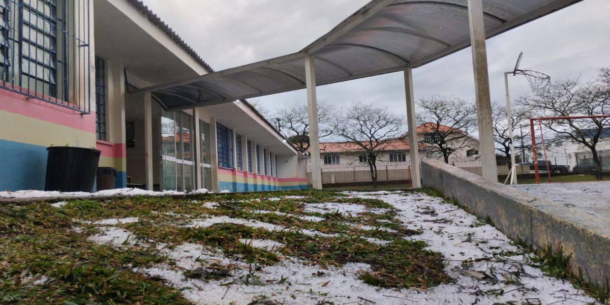 Tempestades com raios e granizo se afastam do Paraná nesta quarta, prevê Simepar