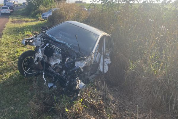Imagem referente a notícia: Grave acidente mobiliza equipes de socorro na BR-369 em Corbélia