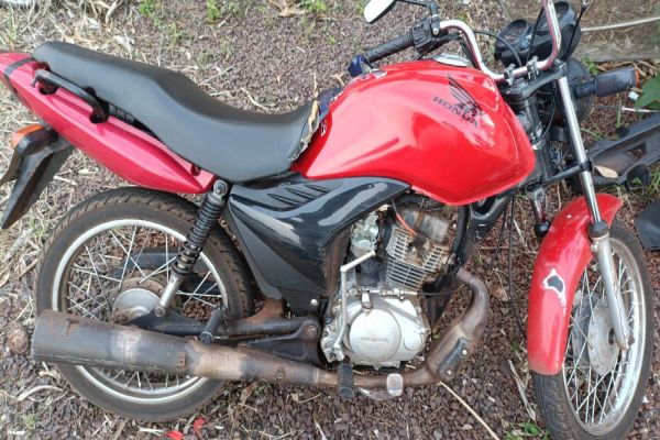 Imagem referente a notícia: PM apreende motocicleta irregular durante patrulhamento em Cafelândia