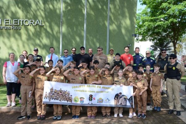 Imagem referente a notícia: Projeto de Educação para o Trânsito envolve mais de 200 alunos da rede municipal em Corbélia