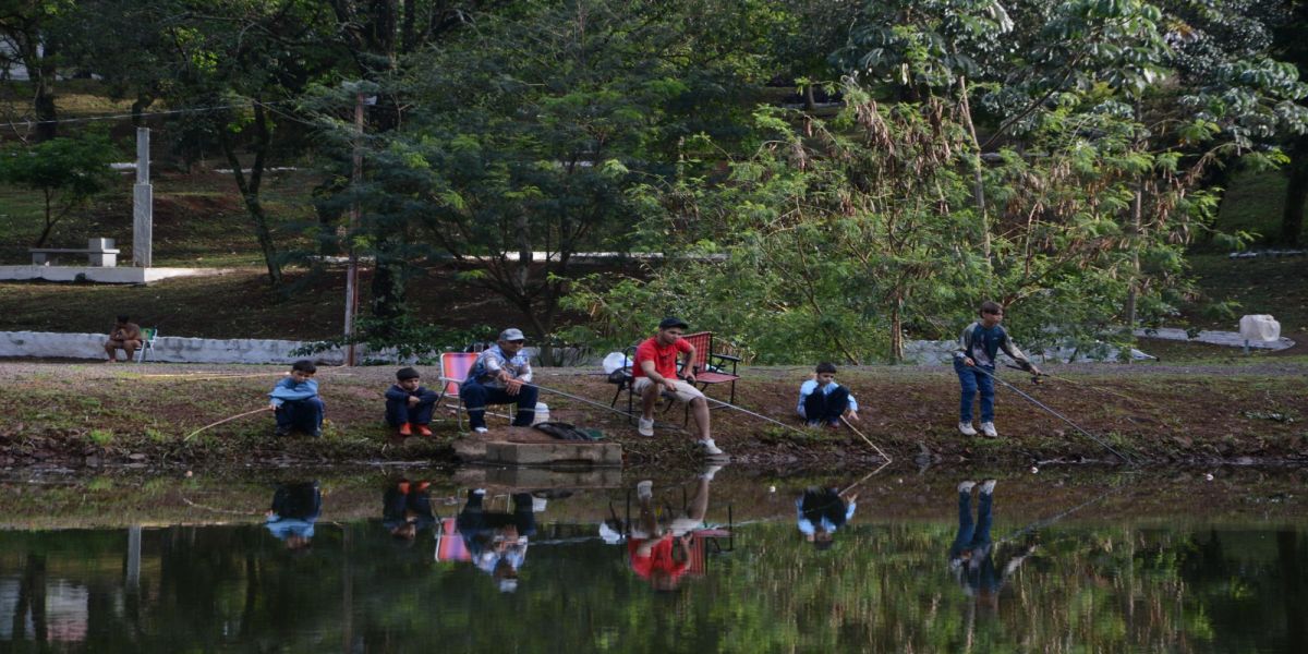 Lago Primavera recebe dia de pesca e atrai centenas de participantes em Corbélia