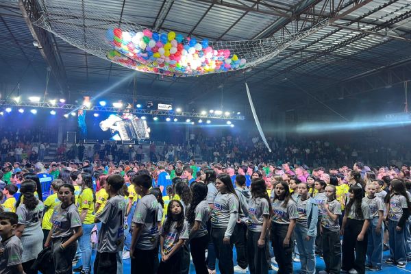 Imagem referente a notícia: Corbélia celebra o início do VI JOCORB’S com presença de autoridades e grandes emoções