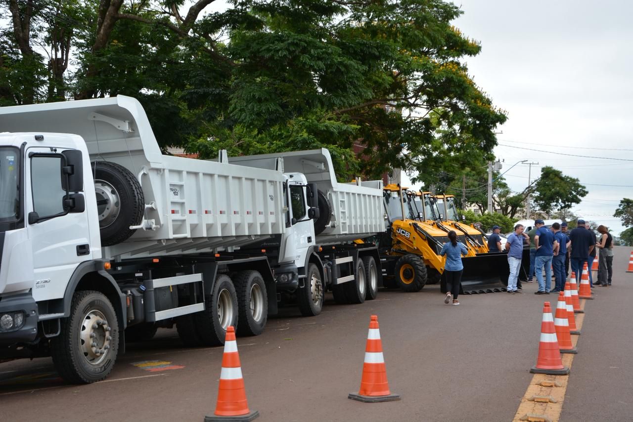 Corbélia amplia frota e investe em novos equipamentos para fortalecer infraestrutura urbana e rural