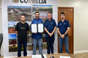 Imagem referente a notícia: Corbélia dá ordem de serviço para instalação de 39 novos pontos de ônibus