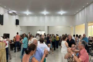 Imagem referente a notícia: Centro de Convivência do Idoso Irene Bona Turra encerra atividades de 2025 com coquetel especial