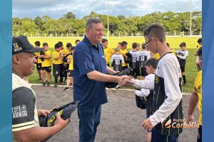 Imagem referente a notícia: Projeto Talentos de Jesus entrega presentes de Natal a alunos em Corbélia