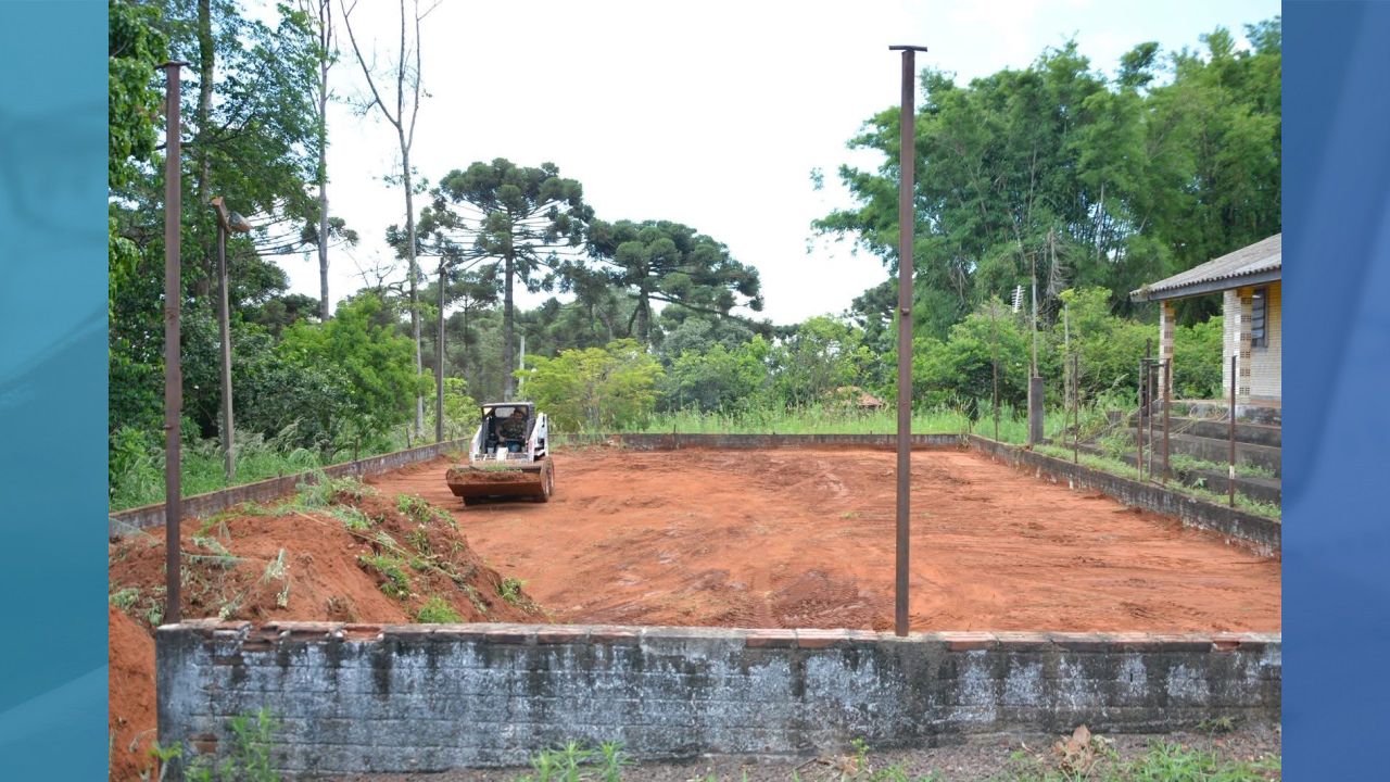 Reforma da quadra do Jardim Nova República tem início em Corbélia