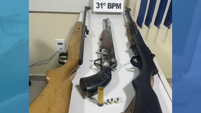 Imagem referente a notícia: Homem é baleado em bar de Iguatu e suspeito é preso com armas na área rural