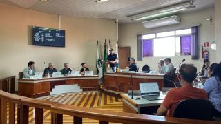 Imagem referente a notícia: Prefeito anuncia Auxílio Transporte de R$ 200 e novo concurso público na abertura do ano legislativo em Corbélia