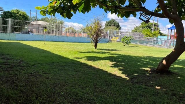 Imagem referente a notícia: Prefeitura conclui roçada nas escolas e inicia nova etapa de limpeza nos bairros de Corbélia