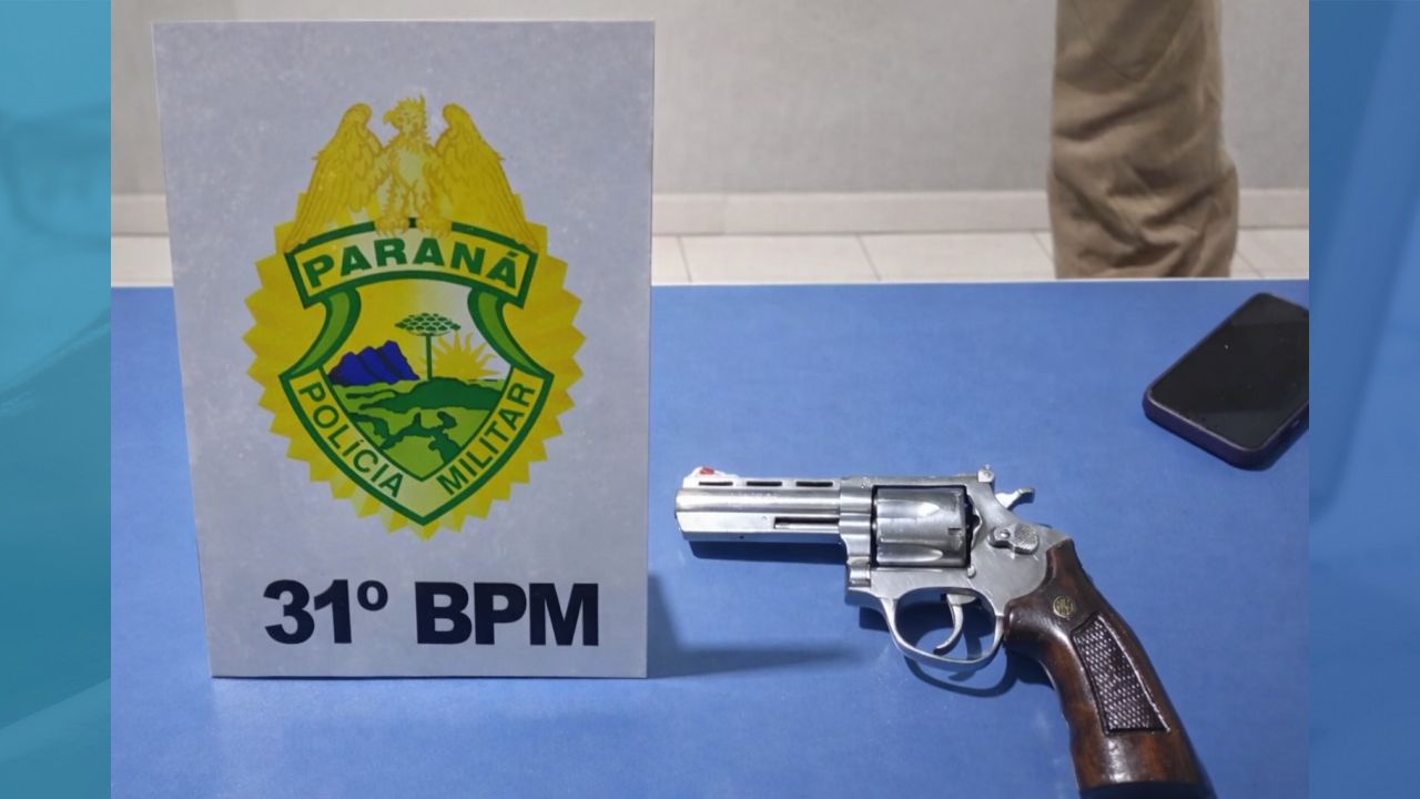 Mulher é presa após ameaça com arma de fogo em via pública em Braganey