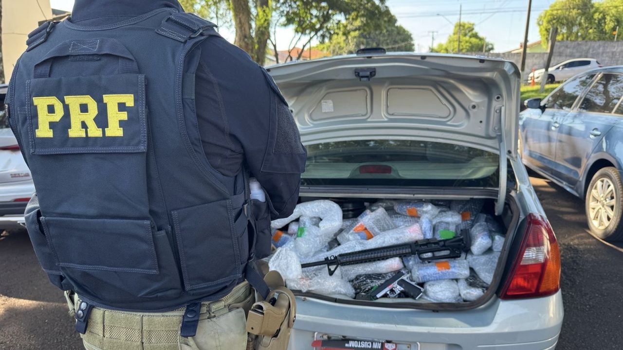 PRF apreende armas de airsoft, anabolizantes e eletrônicos na BR-369, em Corbélia