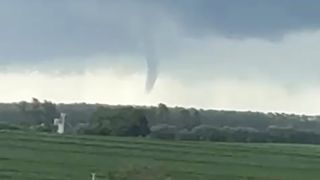 Imagem referente a notícia: Simepar registra quatro casos de nuvem funil em menos de dez dias no Paraná