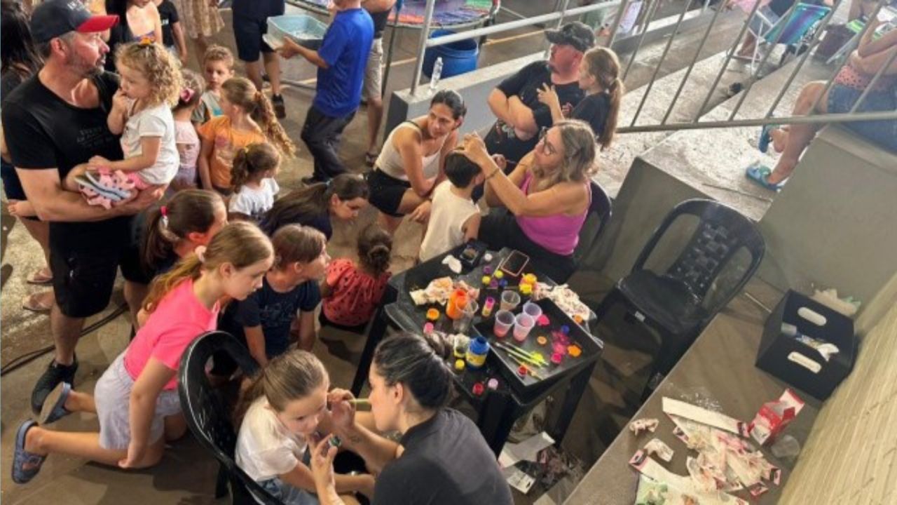 Secretaria de Esportes e Lazer reúne centenas de pessoas em tarde de esporte, lazer, diversão e integração na Praça Paraguai