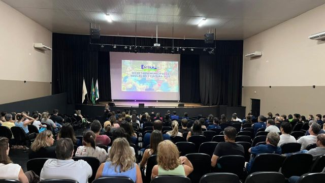 Imagem referente a notícia: Educação em Foco: SEMEC apresenta resultados e metas para 2026 na Escola de Governo em Corbélia