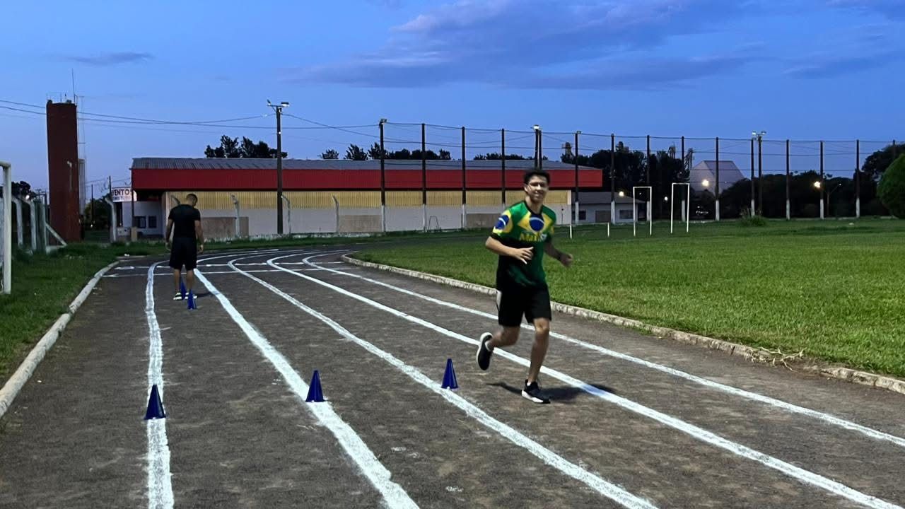 Secretaria de Esportes inicia escolinha de atletismo para crianças e adolescentes em Corbélia