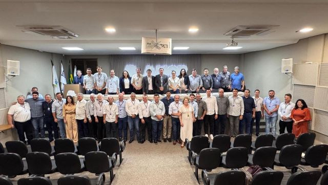 Imagem referente a notícia: Prefeitos da AMOP elegem nova diretoria em chapa única nesta sexta-feira