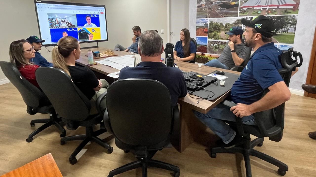 Pedágio divide cidade ao meio e prefeitura negocia desconto para quem precisa cruzar a praça todo dia
