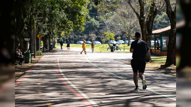 Imagem referente a notícia: Temperaturas voltam a subir e novo sistema de baixa pressão traz chuvas isoladas ao Paraná