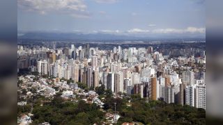 Imagem referente a notícia: Setor de serviços e turismo do Paraná crescem acima da média nacional nos últimos 12 meses