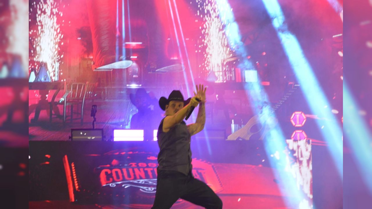 Show da banda Country Beat reúne multidão e marca noite histórica em Corbélia