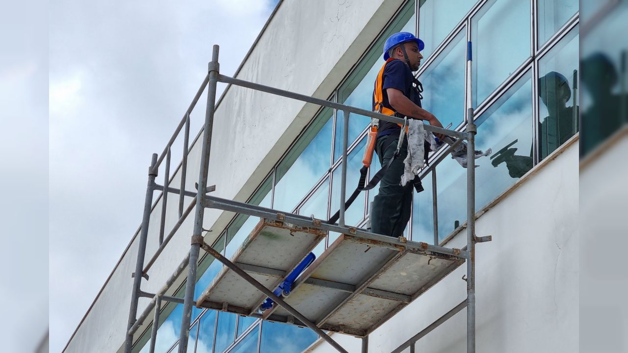 Paraná cria 15,8 mil empregos com carteira assinada em março e supera 56 mil vagas no ano