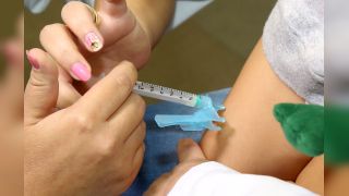 Imagem referente a notícia: Com 1,2 milhão de doses aplicadas, Paraná reforça chamada para vacinação contra gripe