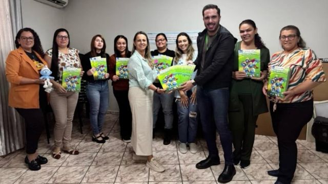 Caravana Sicredi & Smurfs leva educação ambiental e cidadania para crianças em Corbélia