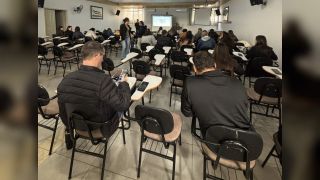 Imagem referente a notícia: Corbélia amplia ensino de tecnologia nas escolas e aposta em inovação com formação sobre BNCC Computação