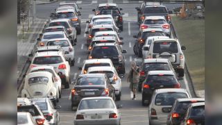 Imagem referente a notícia: Com IPVA mais barato, número de motoristas que quitaram tributo cresce 12% no Paraná