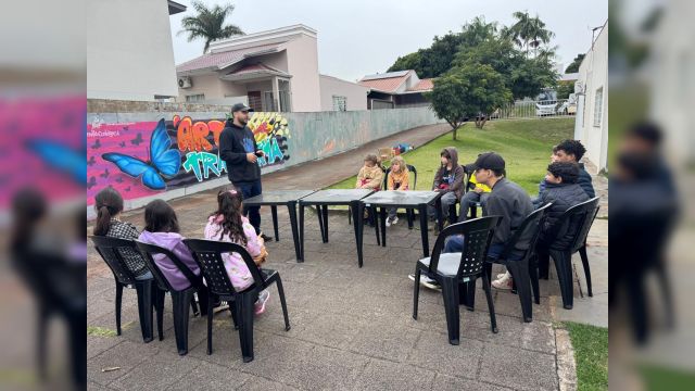 Oficina de grafite promove criatividade e fortalecimento de vínculos com crianças e adolescentes do CRAS de Corbélia