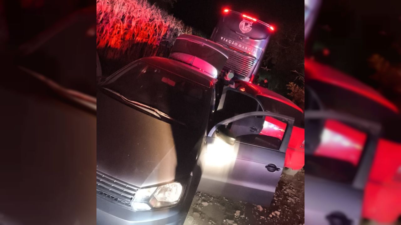 Polícia frustra roubo a ônibus da Viação Garcia na BR-369 em Corbélia; criminosos abandonam veículos e fogem