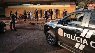 Imagem referente a notícia: Operação Saturação prende jovem com arma e cumpre mandados em Braganey