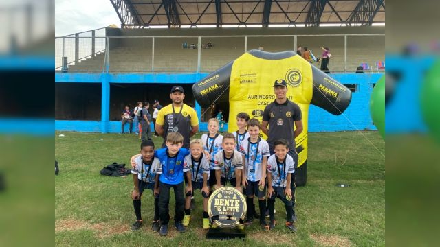 Imagem referente à notícia: Corbélia conquista título no Sub-8 e terceiro lugar no Sub-9 na 1ª Taça Dente de Leite Auri Negro