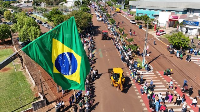Imagem referente a notícia: Corbélia celebra o 7 de Setembro com Desfile Cívico e participação da comunidade
