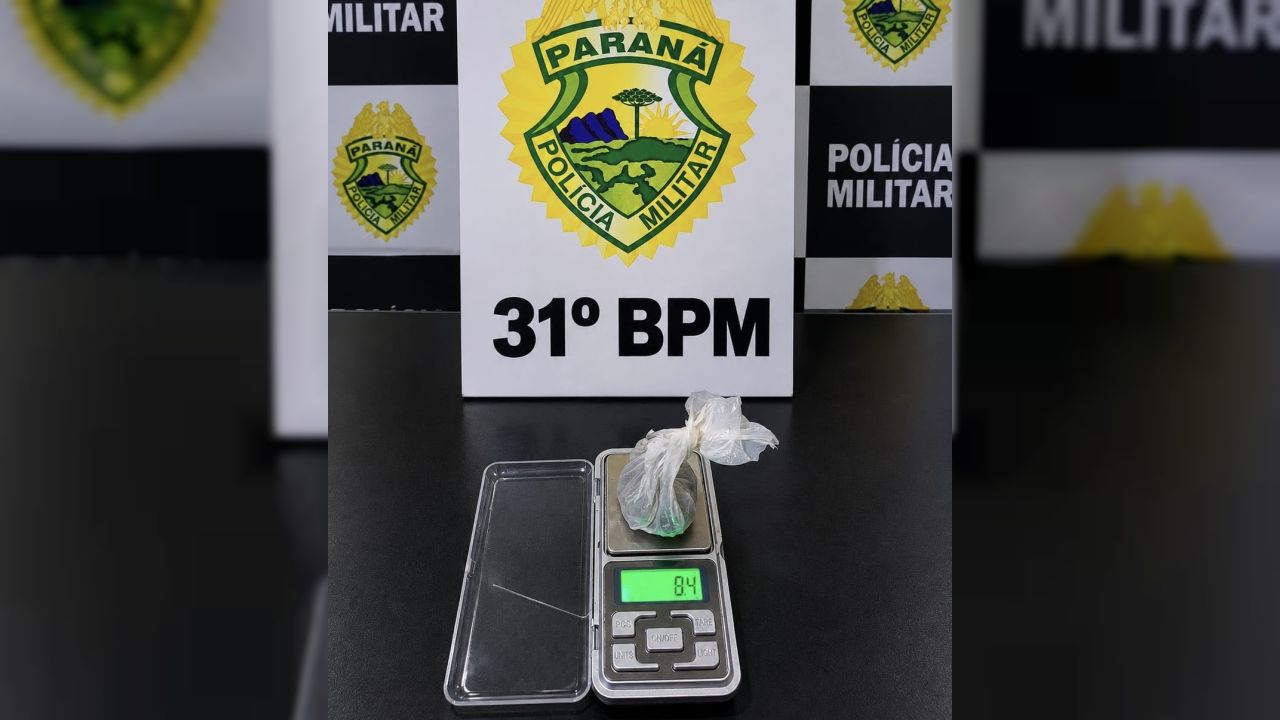Homem é abordado e polícia apreende maconha durante patrulhamento em Corbélia
