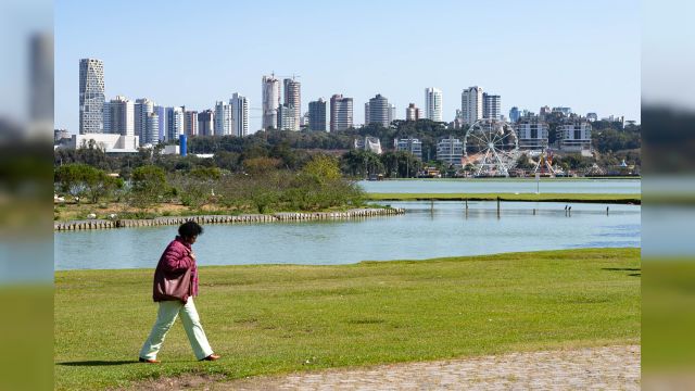 Imagem referente a notícia: Fim de semana terá trégua na chuva, mas queda de temperatura no Paraná