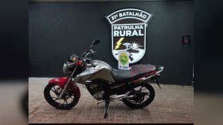 Imagem referente a notícia: Motociclista foge de abordagem policial e tem veículo apreendido em Corbélia