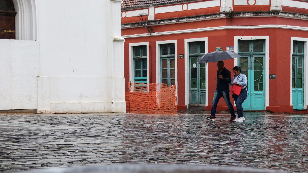 Novembro terá chuvas acima da média e gangorra nas temperaturas, prevê Simepar